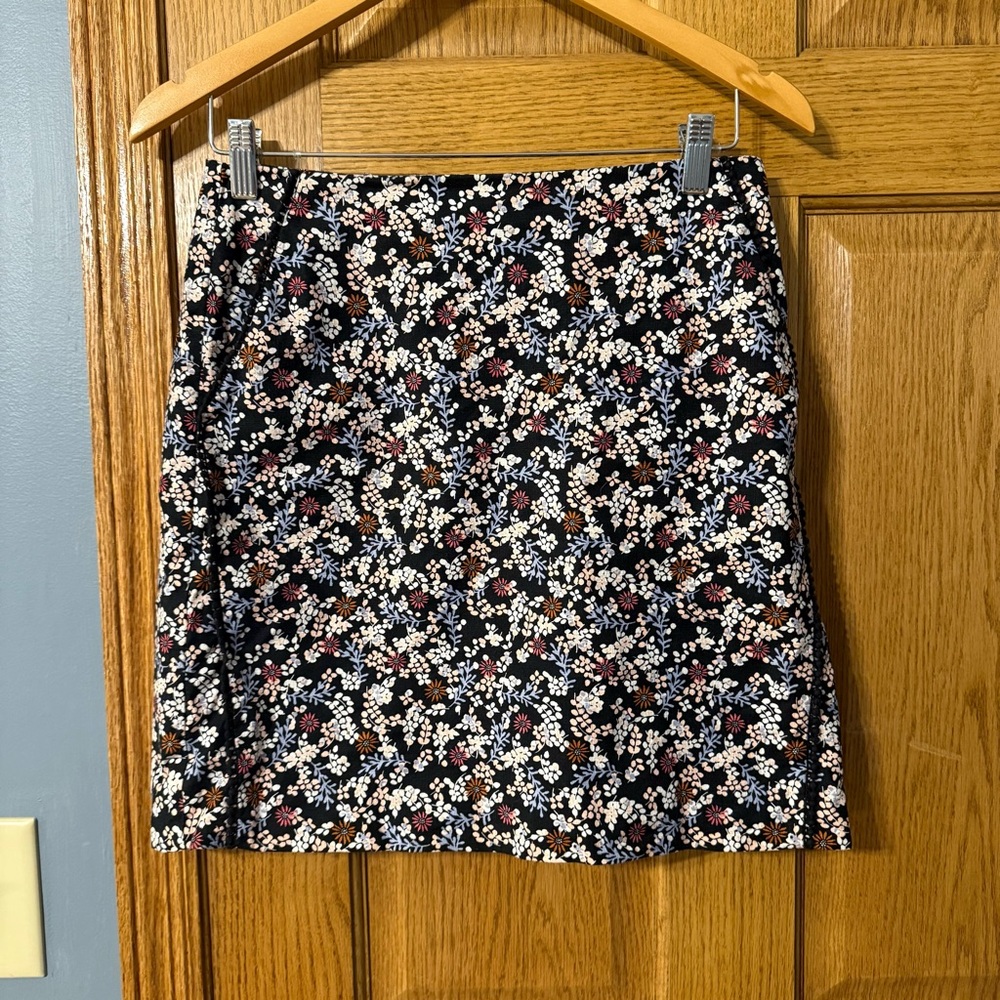 LOFT Floral Pencil Skirt